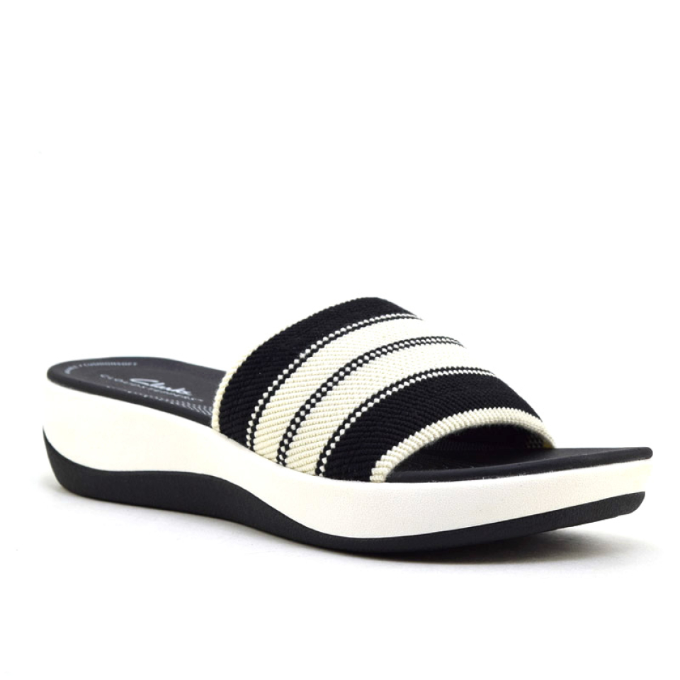 AFT - ARLA HOLLIS - CLARKS